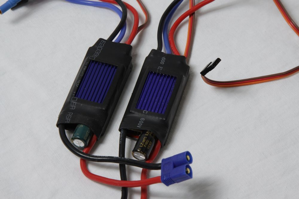 E-flite 40A Brushless ESC – EC3 Connector, 230mm Wires, Programmable For RC Airplanes - View #2