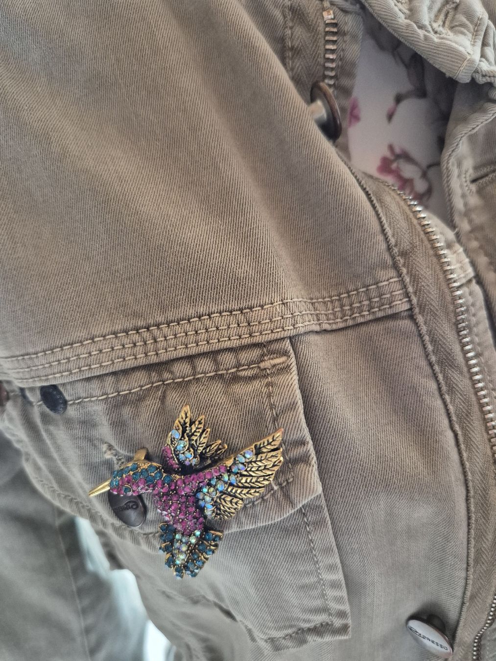 Giacche: Khaki Übergangs Jacke mit Applikation, Grösse 36 – Usato da Opfikon venduto da Annanet 5