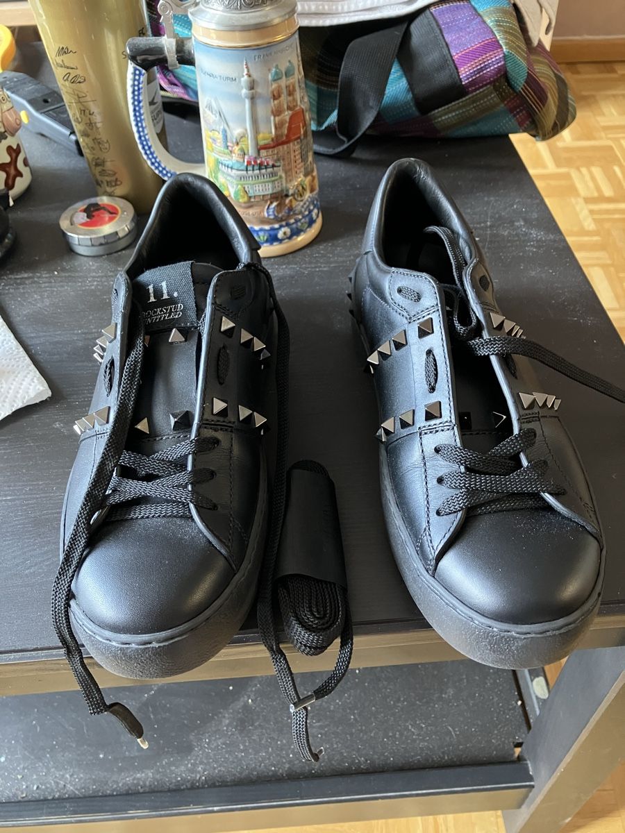 Valentino Scarpe da donna: Valentino Garavani ROCKSTUD UNTITLED SNEAKERS – Nuovo (secondo la descrizione) da Basel venduto da DanF85