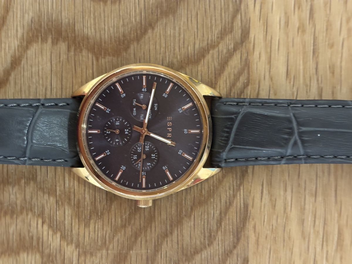 Esprit Bracciali & Braccialetti: Schöne Esprituhr goldfarbig mit Datumsanzeige – Usato da Luzern venduto da AVM_M