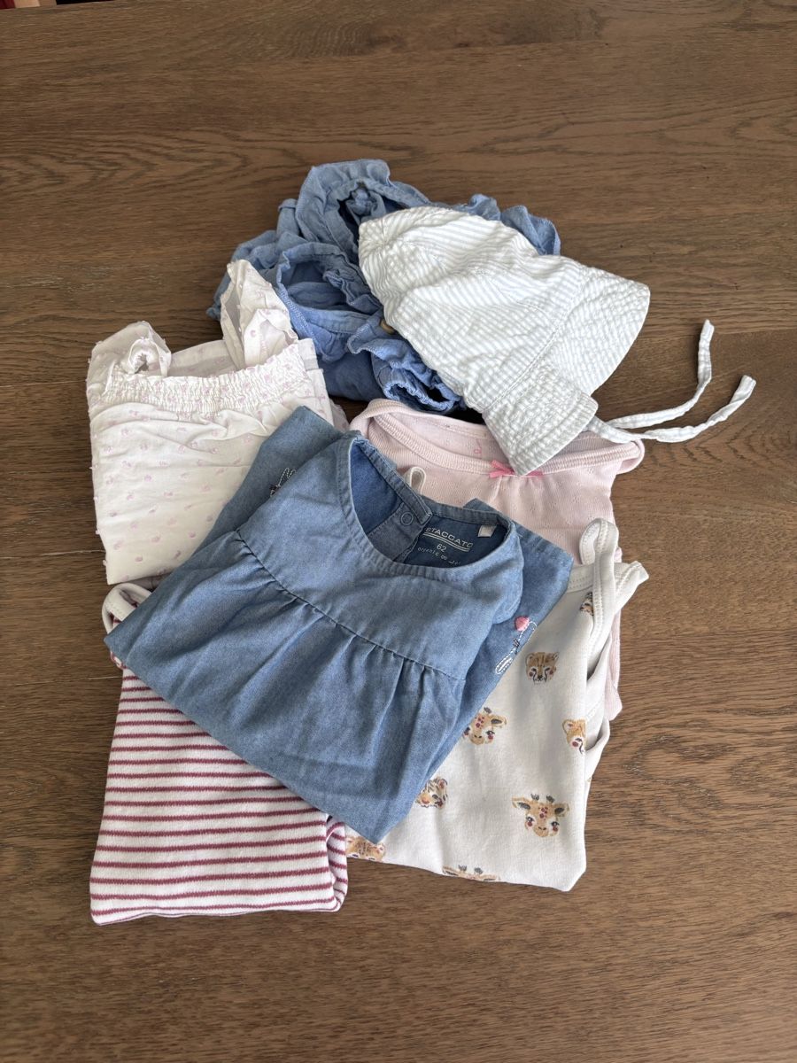 Ensembles coordonnés: Mädchen Babykleider – D'occasion à Ebikon par ala_ycz5