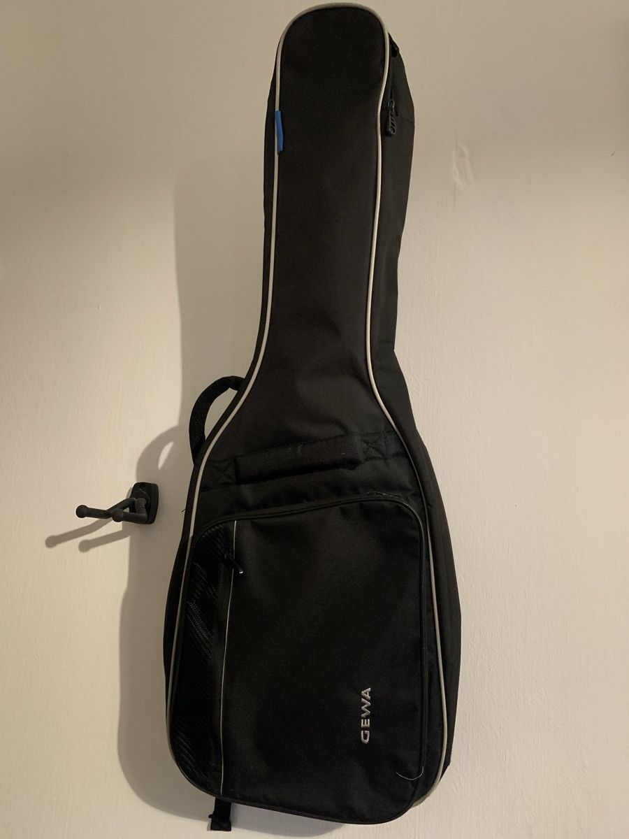 Strumenti musicali: Guitare classique PURE GEWA 3/4 avec étui – Usato da Lausanne venduto da cloleman 7