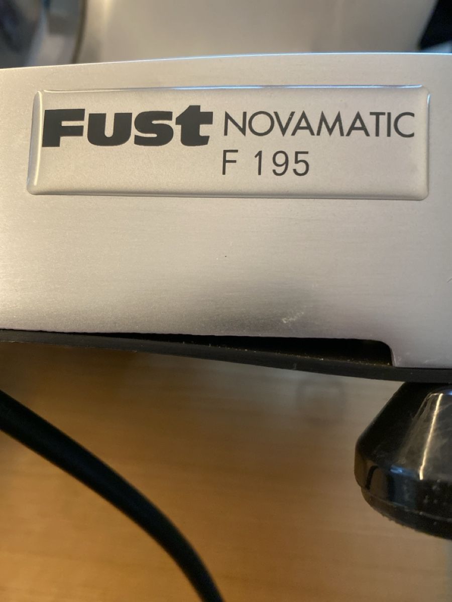 Elettrodomestici da cucina: Aufschnittmaschine – Usato da Wichtrach venduto da mar_5g87 2