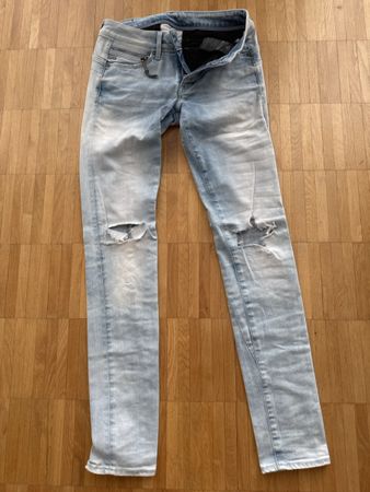 G-Star Raw Damen Jeans, Grösse 26/32, helle Waschung, used