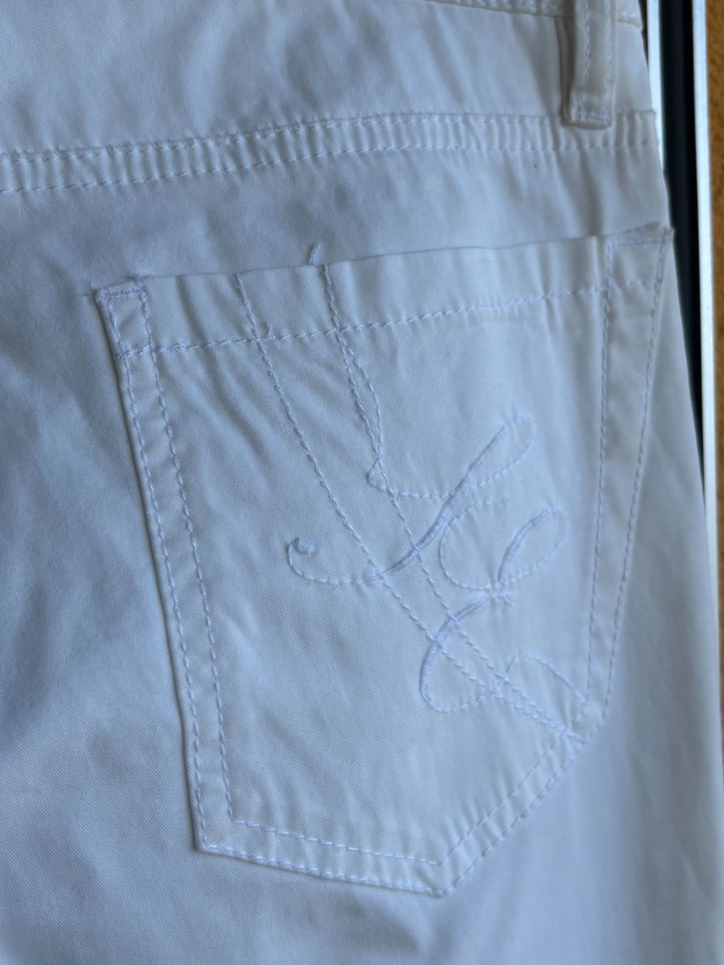 Hosen: Hose,  St.Emile, Grösse 26, entspricht Grösse 34 – Gebraucht aus schmerikon von nicole091 3