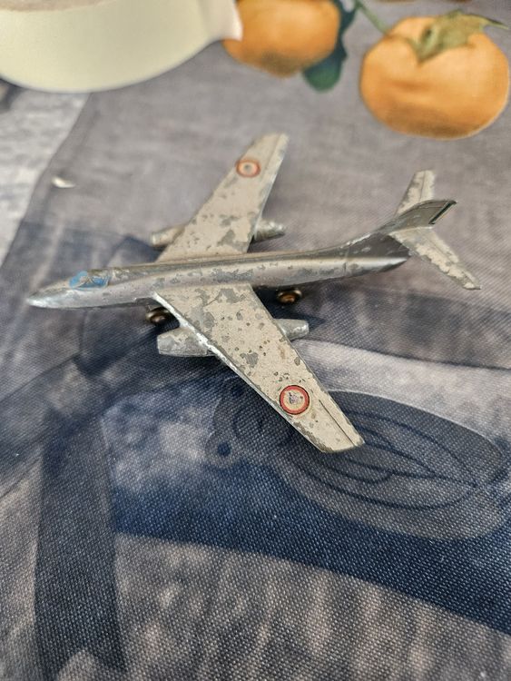2 Avions Vautour Dinky Toys Réf 60B - Miniatures édition Limitée Pays-Bas