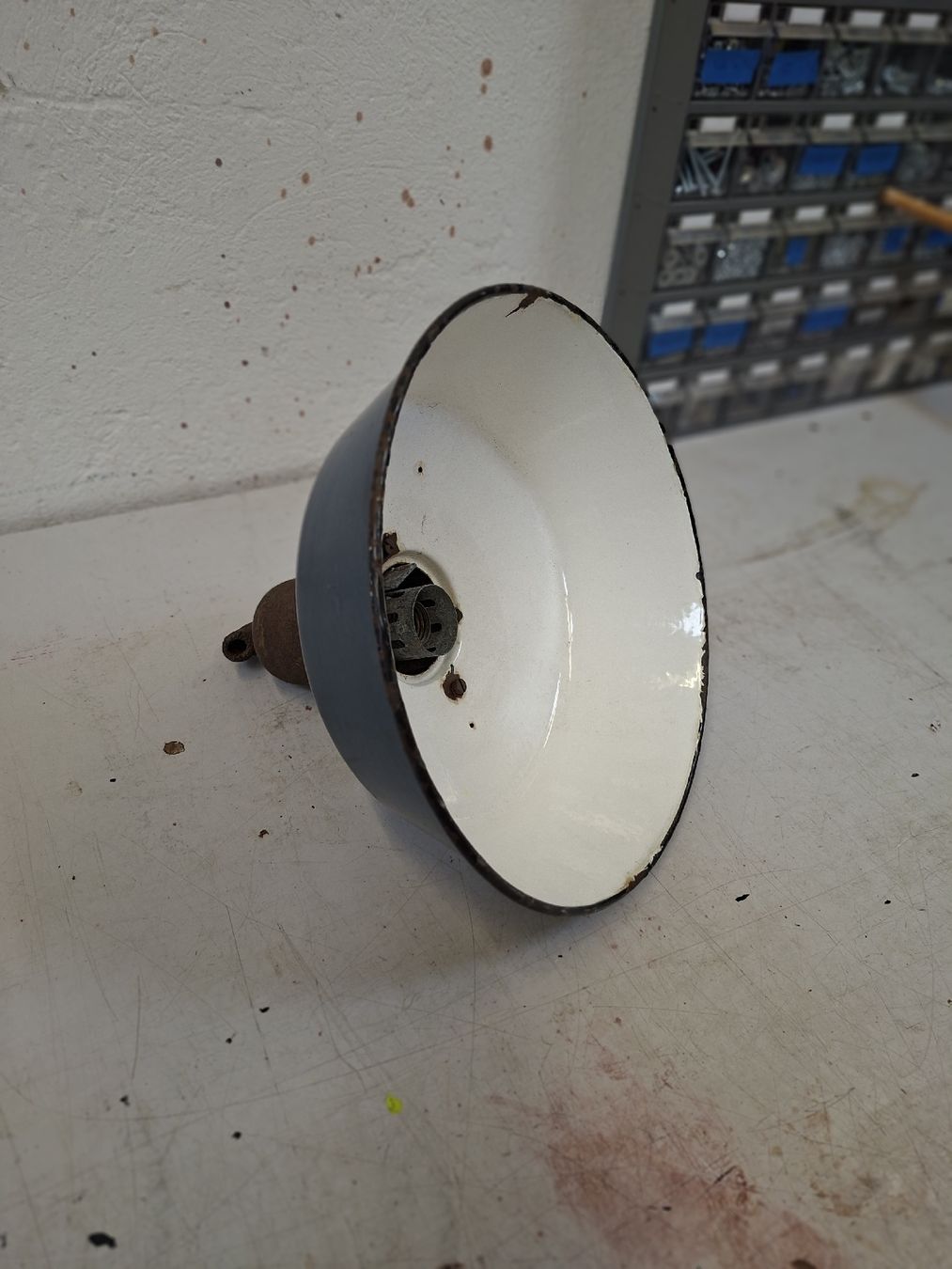 Kronleuchter & Deckenlampen: antike industrie lampe emailliert – Gebraucht aus Frauenfeld von FranzV01 1