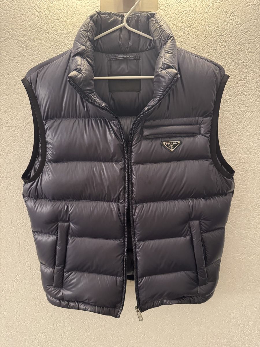 Prada Gilets & Westen: Originale Prada Weste – Neu (gemäss Beschreibung) aus Birmenstorf AG von Finoallafine1897 1