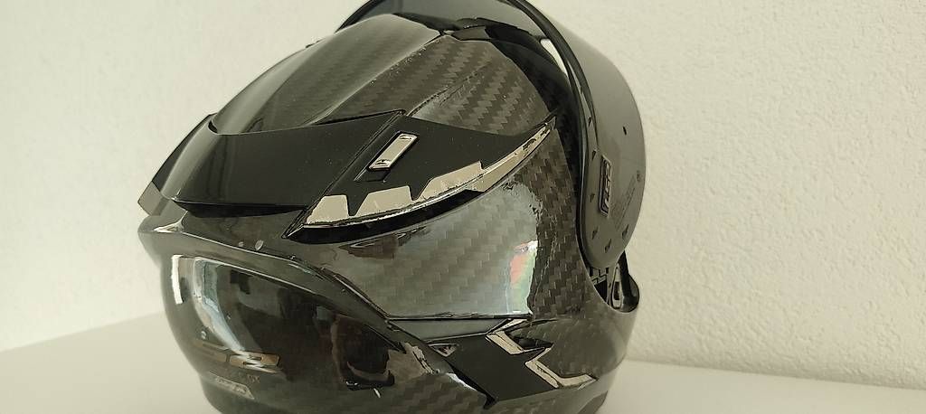 Helme & Visiere: L52 Carbon Motorradhelm – Gebraucht aus Pfäffikon ZH von Lafayette. 2