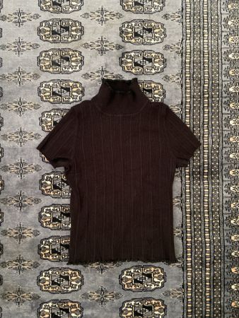 schwarz, hocher kragen, tshirt