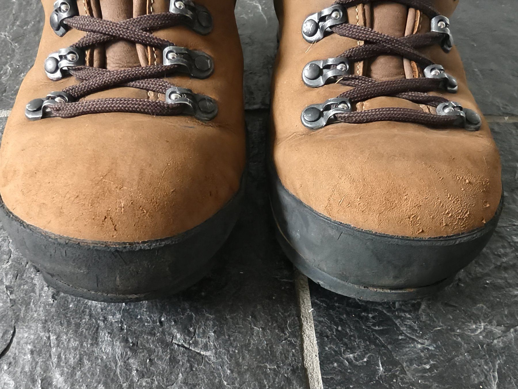 Meindl Scarpe da donna: Meindl Bernina Gr 41 Damen – Usato da Berg TG venduto da Persefona 2