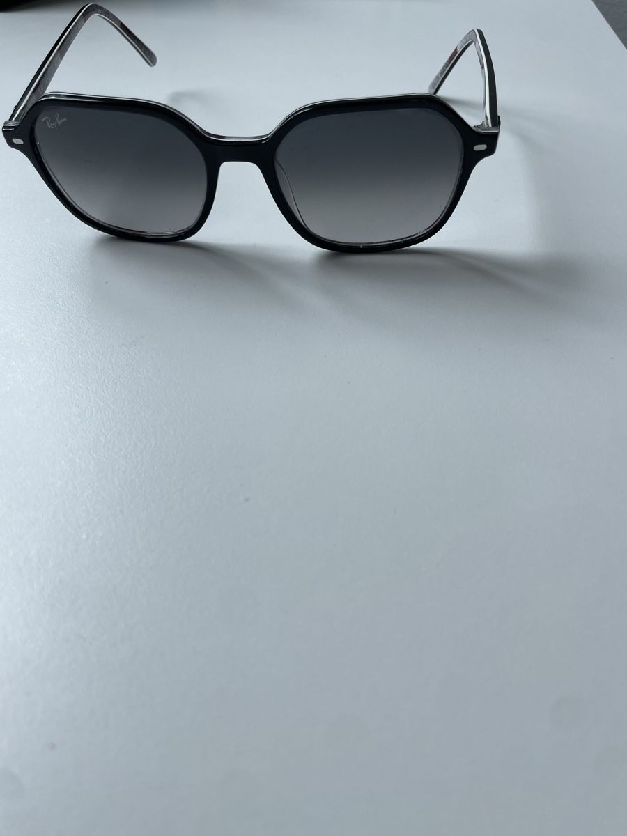 Ray-Ban Occhiali & Lenti: Ray-Ban Hexagonal Sunglasses With Case - Perfect Summer Styl – Nuovo (secondo la descrizione) da St. Gallen venduto da sgs_y5j7
