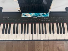 Piano digital yamaha p-90 + stand + cable MIDI + sonnette