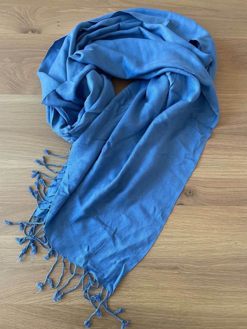 Foulard & Sciarpe: Blauer Schal von Madison – Nuovo (secondo la descrizione) da Chur venduto da adien 1