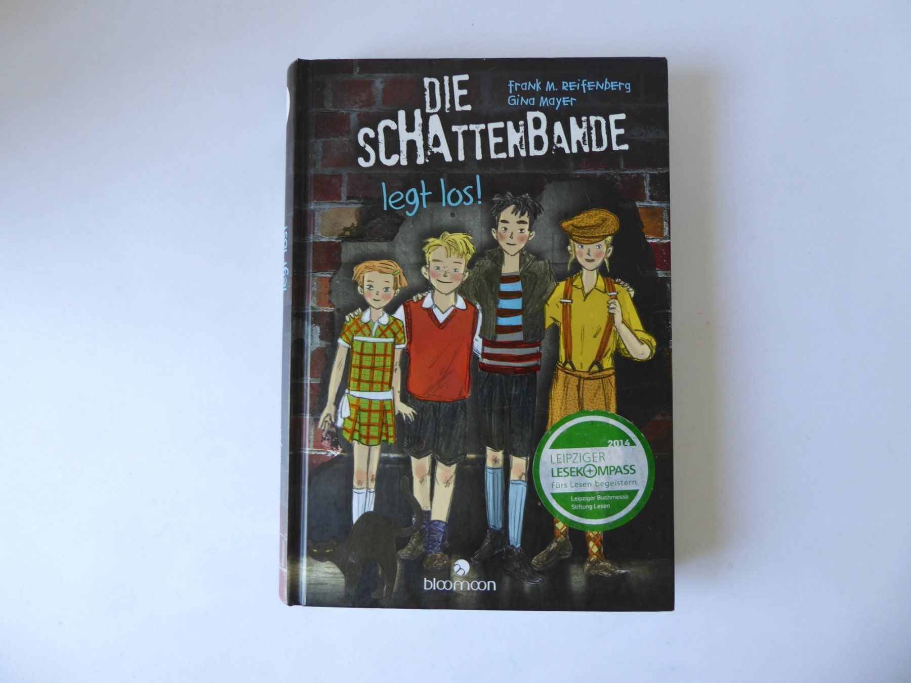 Libri: Buch: Die Schattenbande legt los, bloomoon – Usato da Turbenthal venduto da Panau