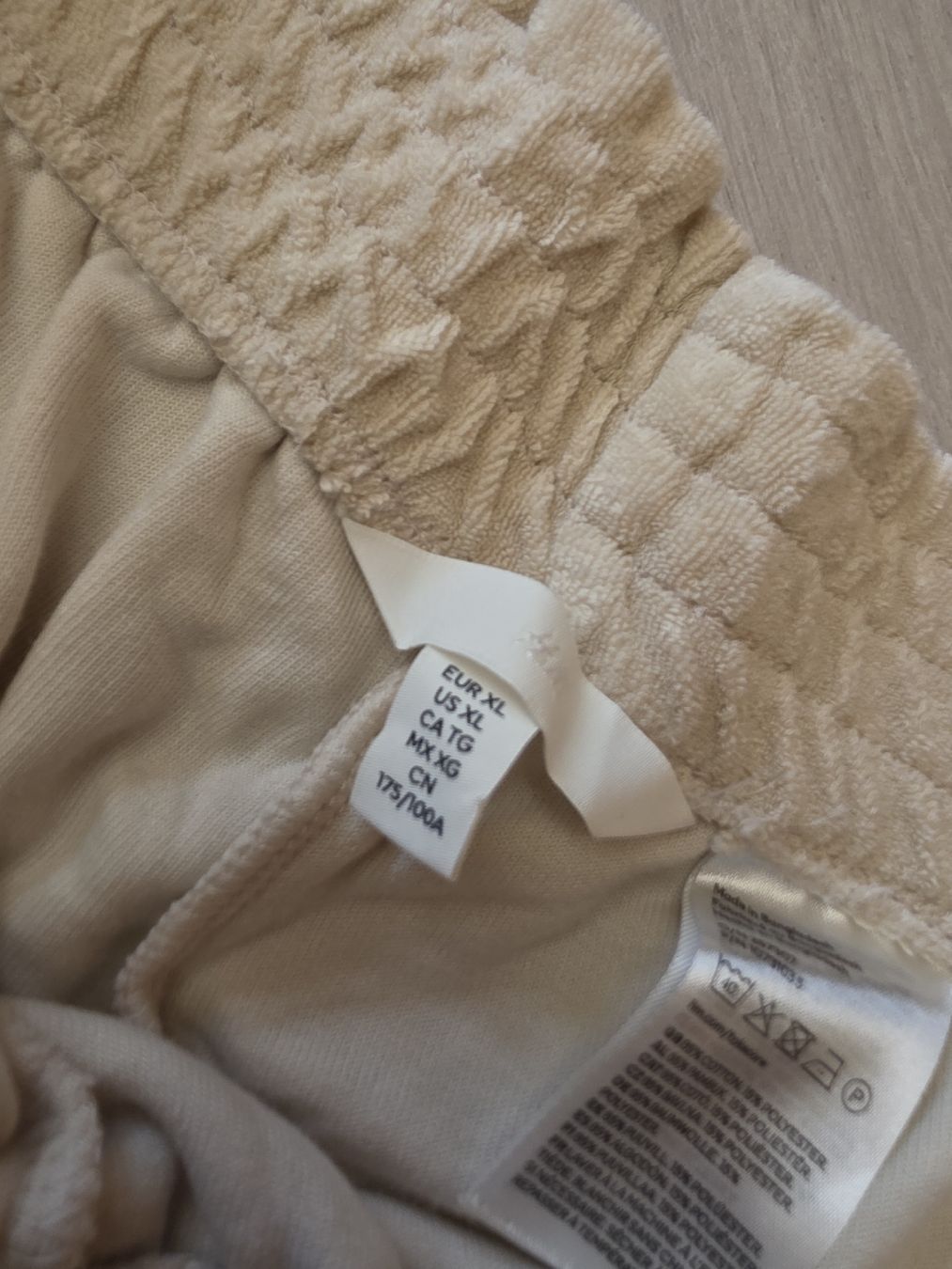 H&M Pantaloni: H&M Frottee Hose XL – Usato da St. Peterzell venduto da upcycling_ 1