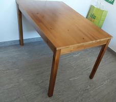 HOLZTISCH.... 118 cm x 74 cm