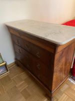 Kommode mit Marmorplatte