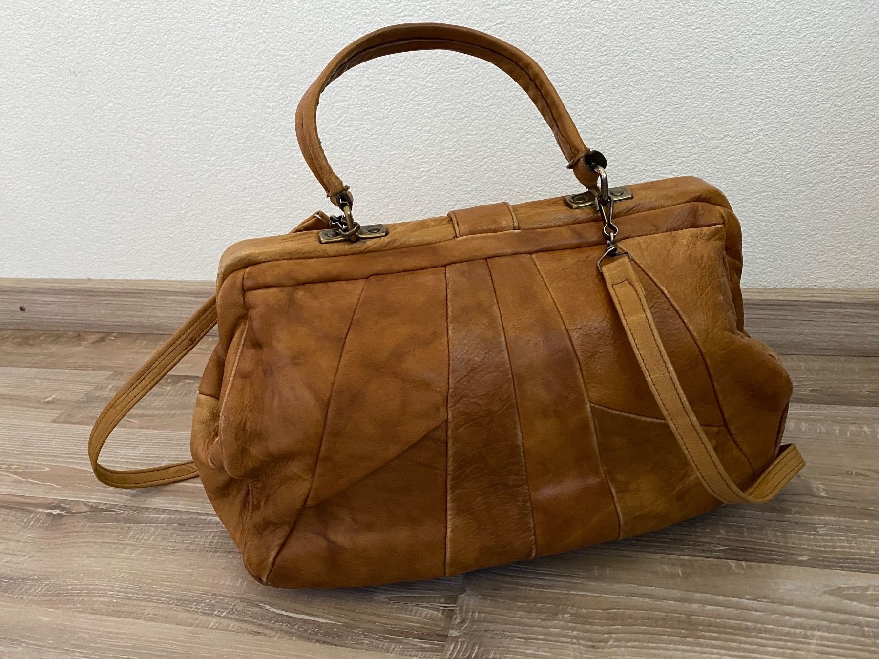 Borse da donna: Tolle Vintage Ledertasche – Usato da Estavayer-le-Lac venduto da Mimmy02 1
