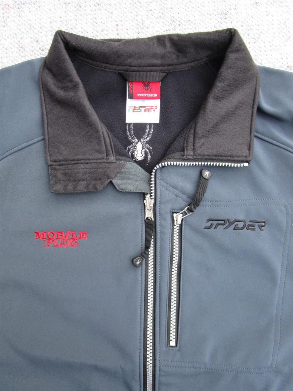 Spyder Giacche: Softshelljacke SPYDER Grösse L, grau, neu – Nuovo (secondo la descrizione) da Eschenbach SG venduto da brocarte 2