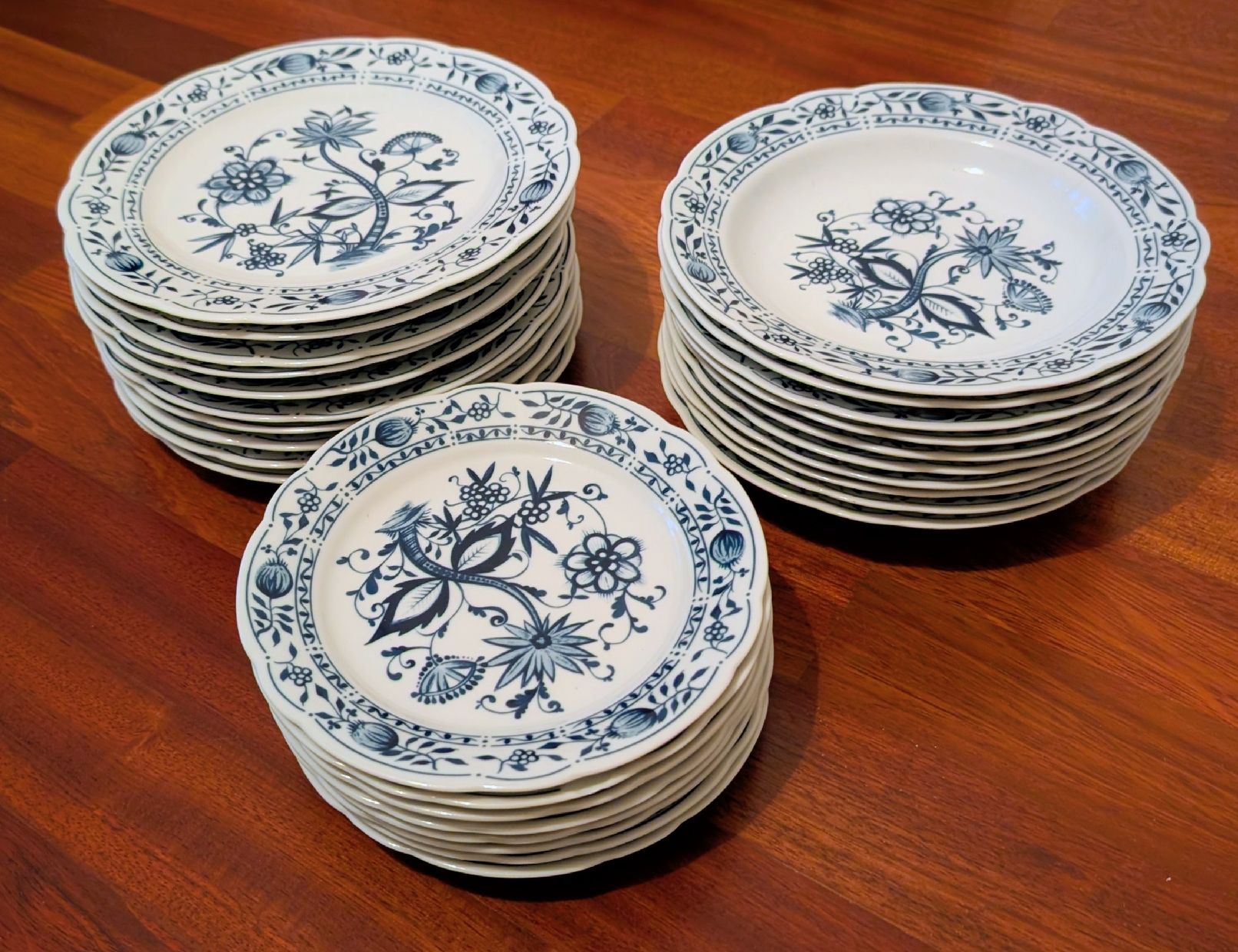 Services de table: Zwiebelmuster Teller Set Kahla – D'occasion à Zürich par hegamet