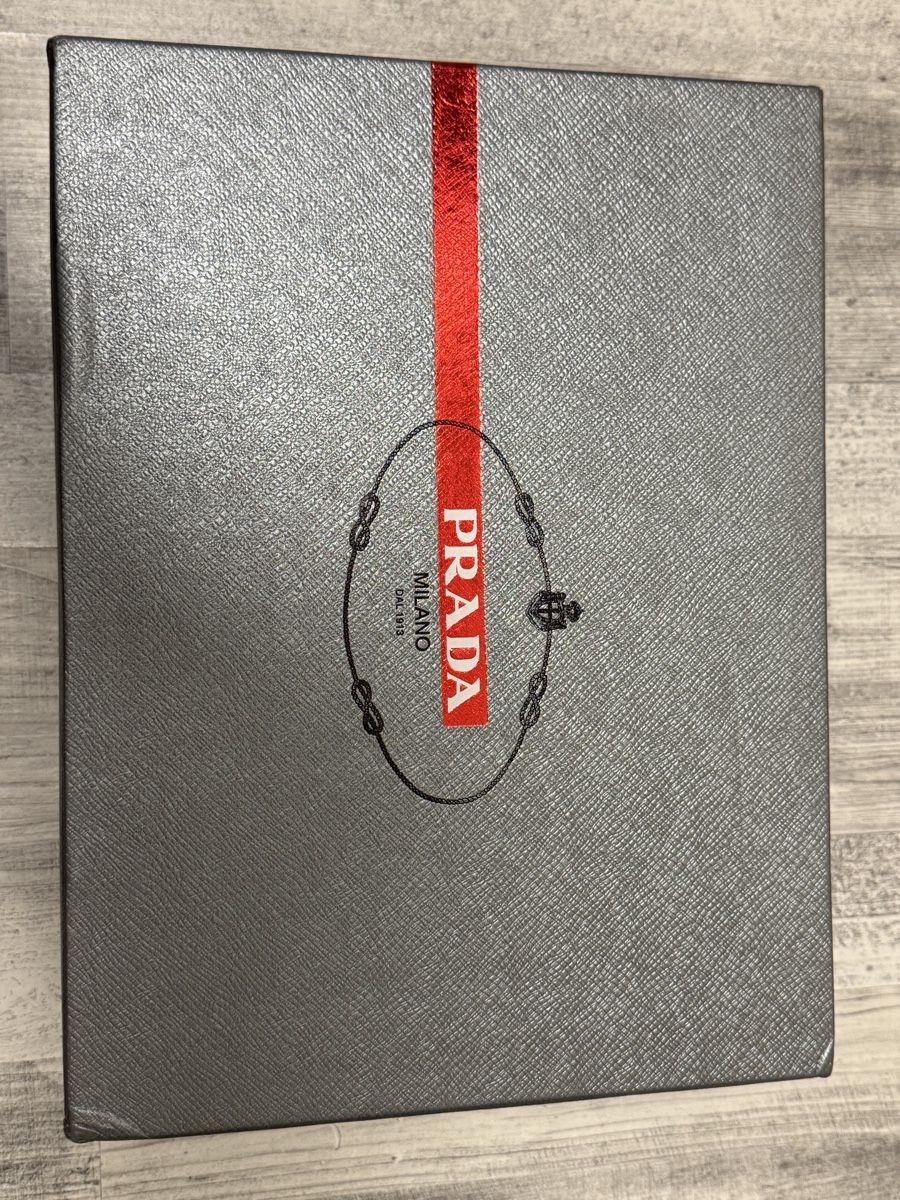 Prada Scarpe da uomo: Prada Turnschuhe weiss Grösse 41 mit Box – Usato da Liebefeld venduto da im23ph 4