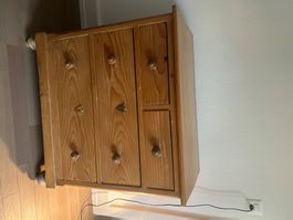 Meuble à tiroir en bois