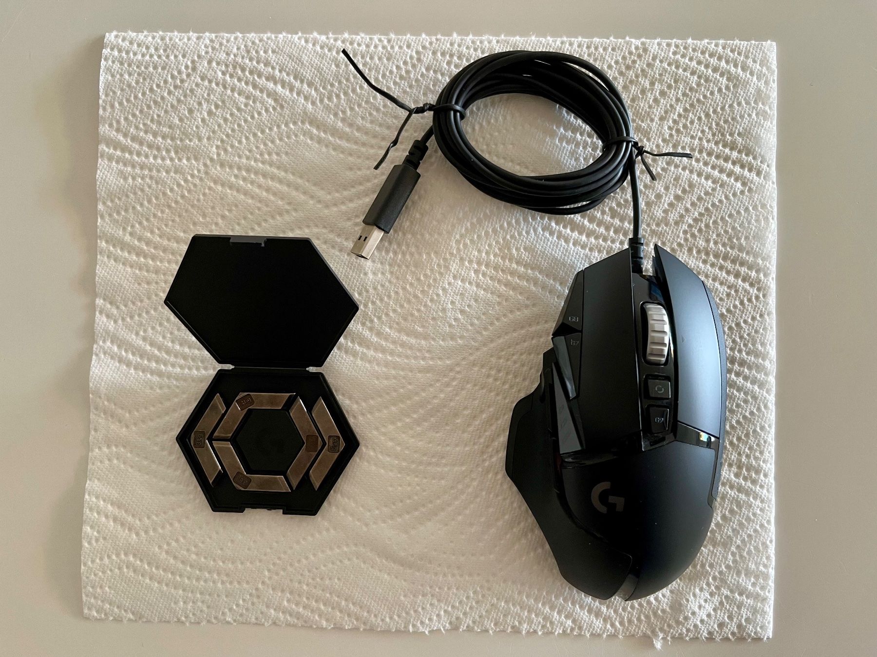 Logitech Mouse: Logitech G502 Hero - Comme neuve ! – Nuovo (secondo la descrizione) da Corsier-sur-Vevey venduto da yannou191285 5