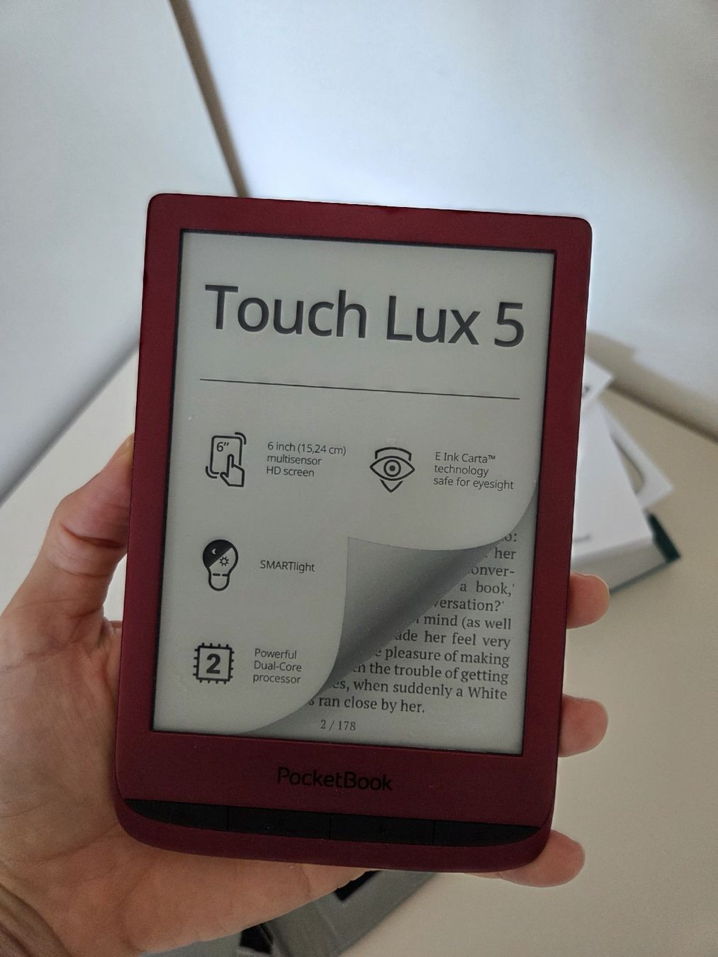 Bücher: ereader Touch Lux 5 – Gebraucht aus Lausanne von fashionistagirlie