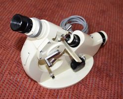 TOPCON Lensometer