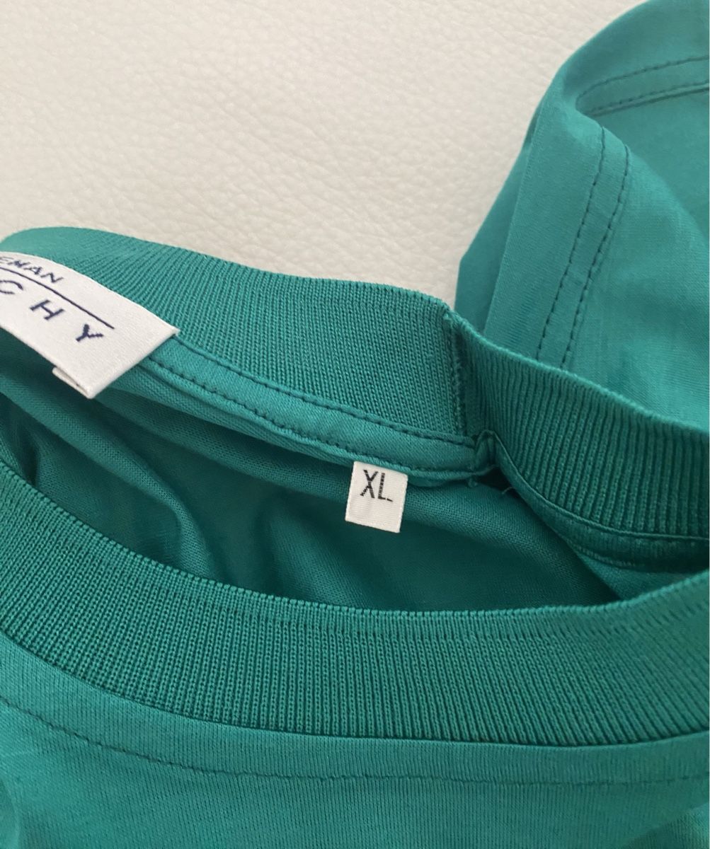 Givenchy T-Shirts: GIVENCHY paris oberteil – Gebraucht aus Opfikon von Luis144 4