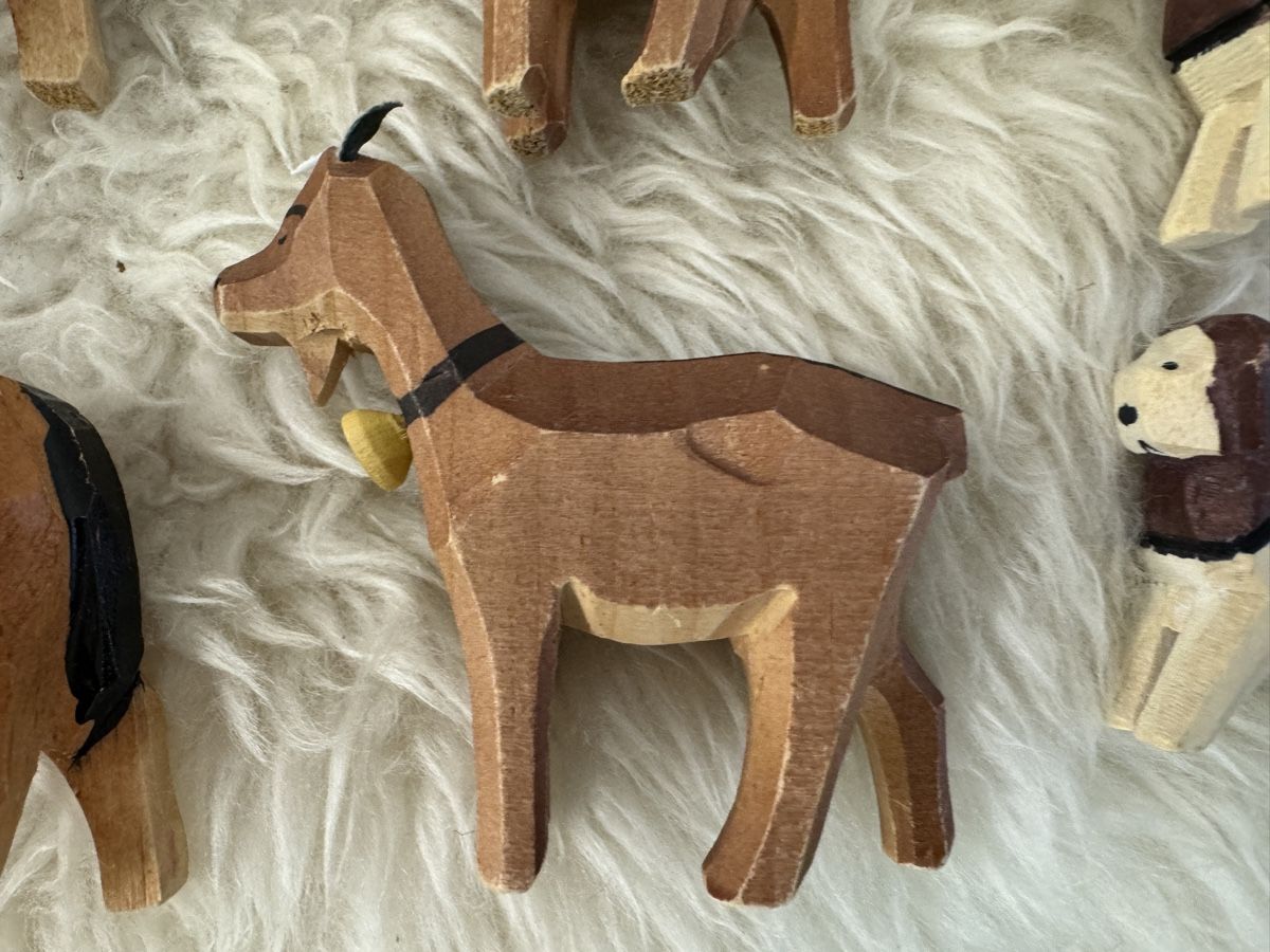 Giocattoli: Holzfiguren zum Stall – Usato da Basel venduto da sch_9g6x 5