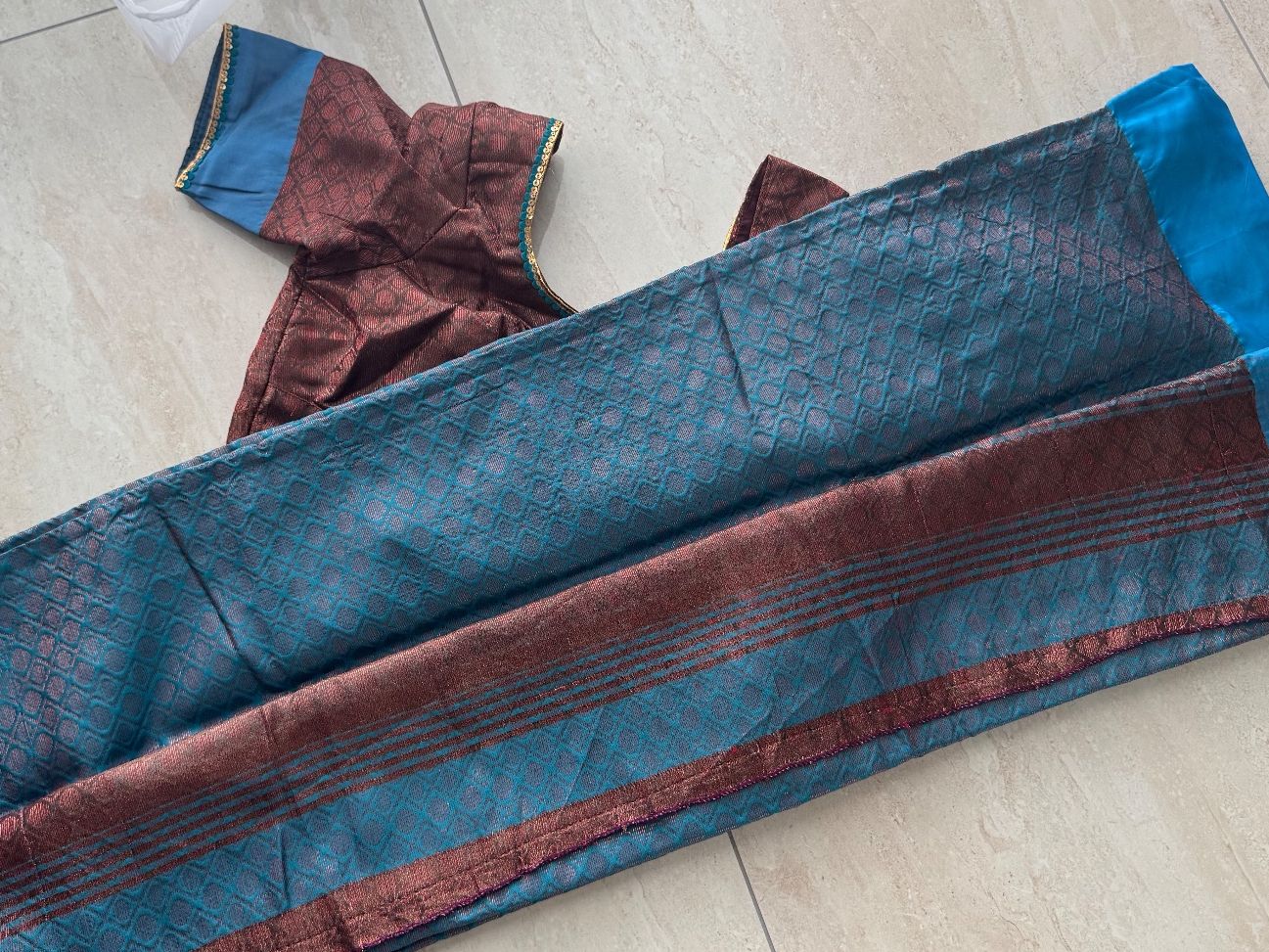 Kleider: Saree in blau bronze – Neu (gemäss Beschreibung) aus Wichtrach von Alyasahana