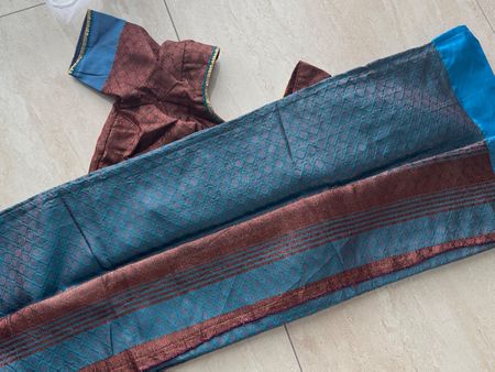 Saree in blau bronze