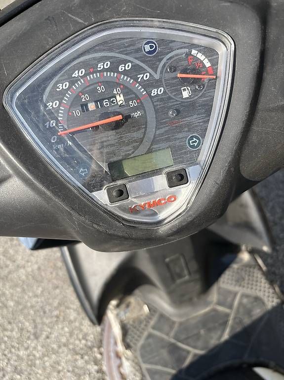 Kymko Scooters: Scooter Kymco Super8 50 – Gebraucht aus Castel San Pietro von plv_xmf8 3