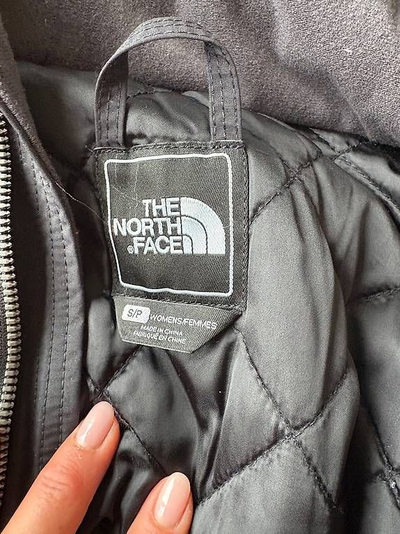 North Face Vestes: The North Face Skijacke schwarz – D'occasion à Züberwangen par biene_83 2