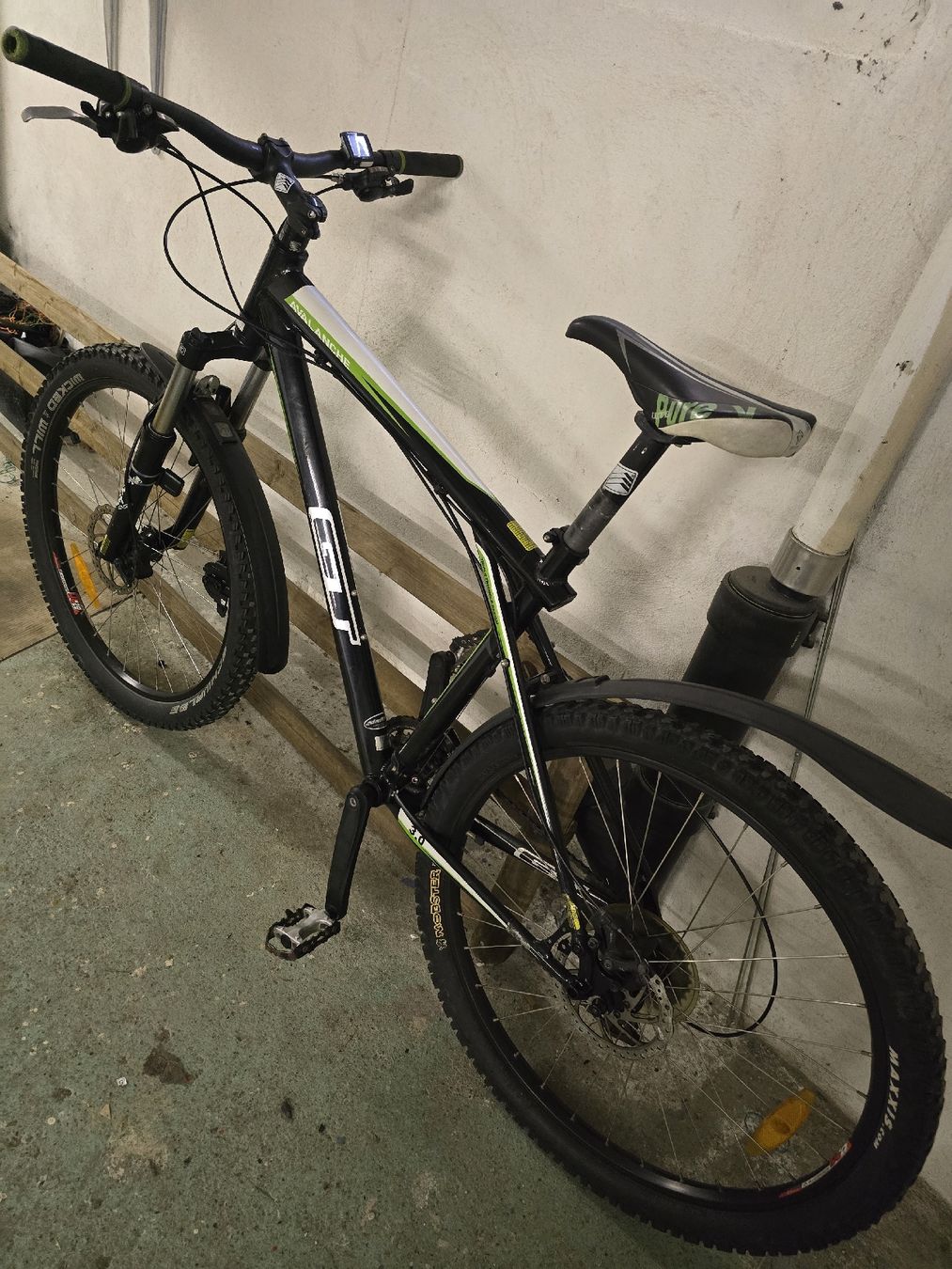GT Vélos: GT Avalanche 3.0 Mountainbike  – D'occasion à Zürich par Jovi8 3