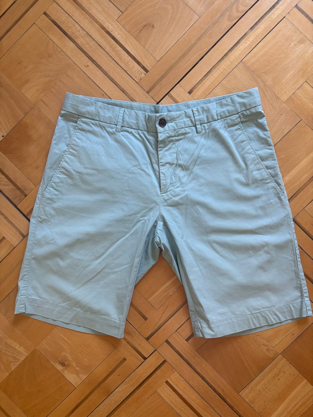 Hackett Pantaloni: Shorts von Hackett, mintgrün, Grösse 31 – Usato da zürich venduto da gbraun
