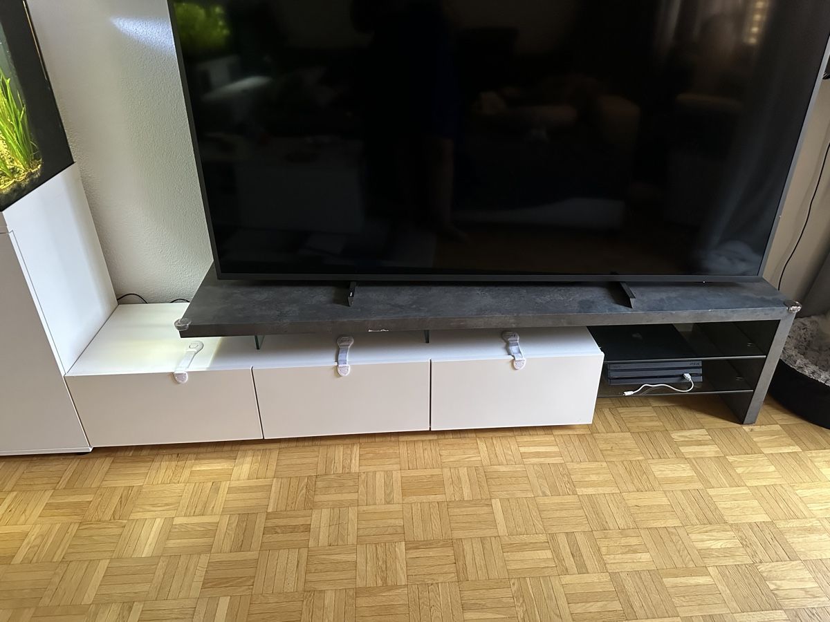 Mobili TV: Tv Möbel Grau weiss – Difettoso da Luzern venduto da NPudduF