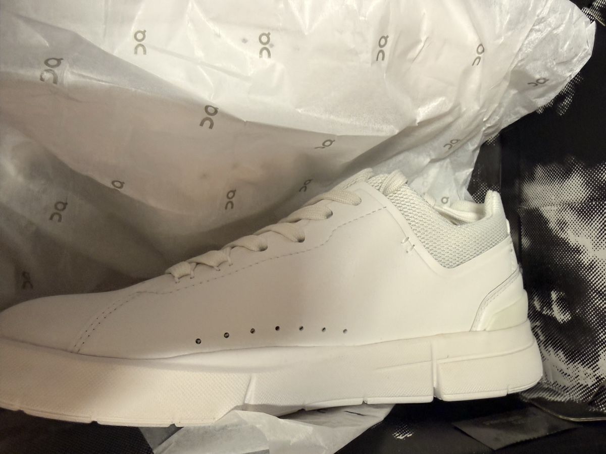 On Scarpe da donna: On Roger neu weiss – Nuovo e nell'imballaggio originale da Zürich venduto da Sebi.063