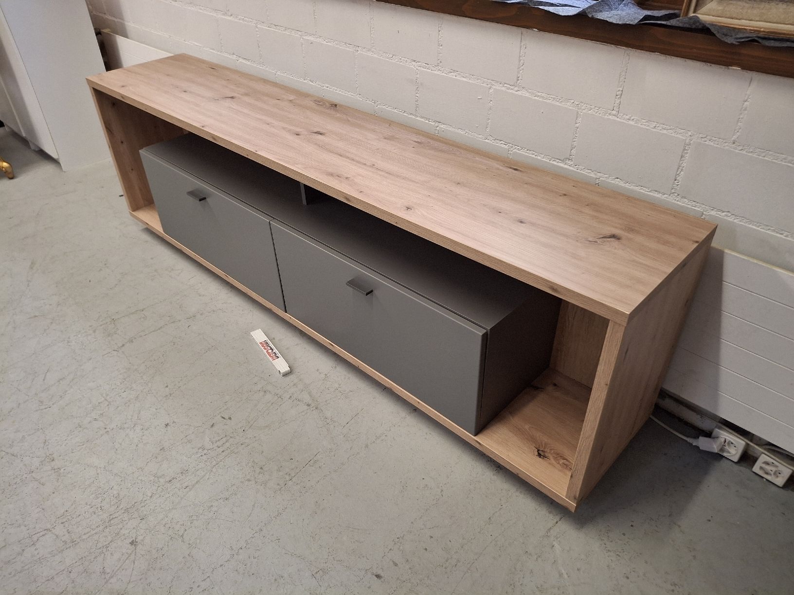 Pfister Mobili TV: BYYU Lowboard, Sideboard Lizzano, Möbel Pfister – Usato da Fislisbach venduto da HurtiBrocki 2