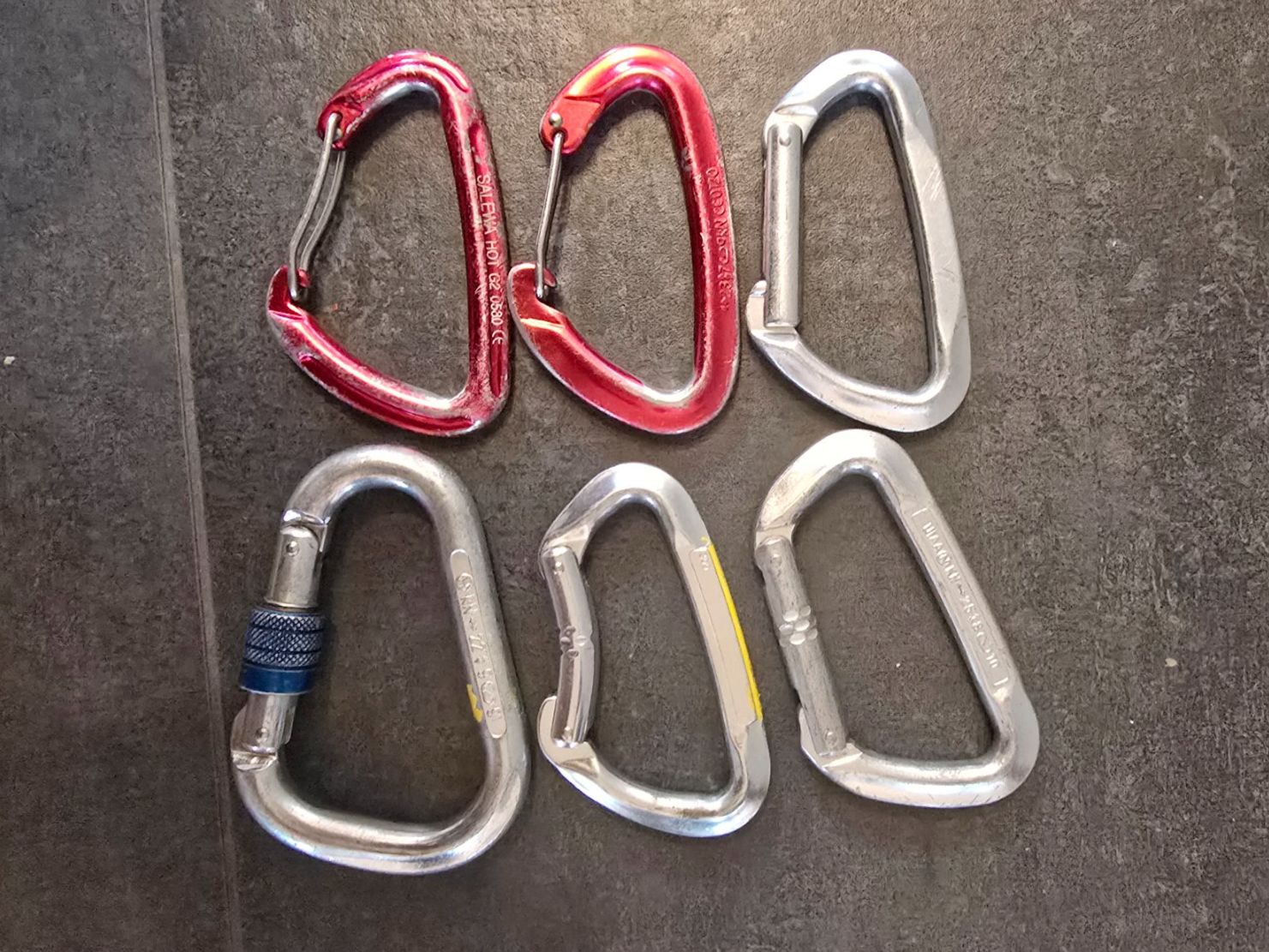 Attrezzatura da arrampicata: 6 Karabiner Set Aluminium gebraucht – Usato da Olten venduto da generation_red01