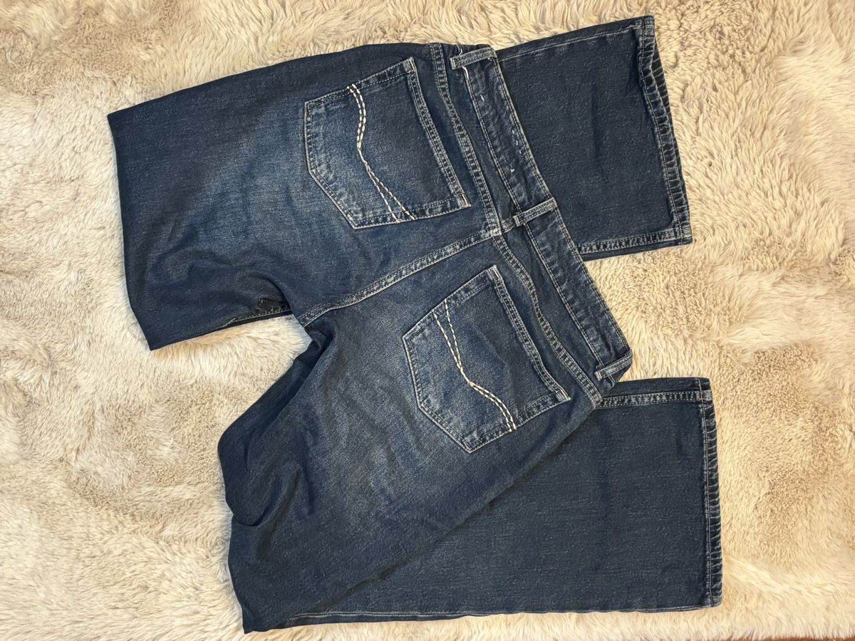 Bershka Jeans: Bershka Flared Jeans, Gr. 38 – D'occasion à Thalwil par cusps
