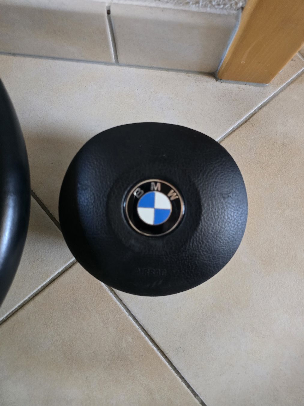 Alle Autoersatzteile: Volant M bma e46 multifonctions  – Gebraucht aus Froideville von tra_n6rb 1