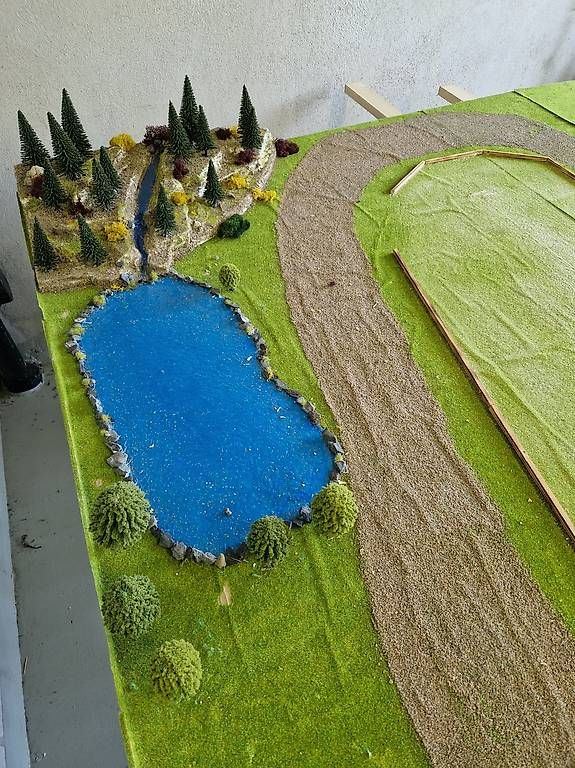 Modellini di ferrovie: Grosse Landschaftsplatte Modellbau/Schleich – Usato da Safenwil venduto da Mazda7 3