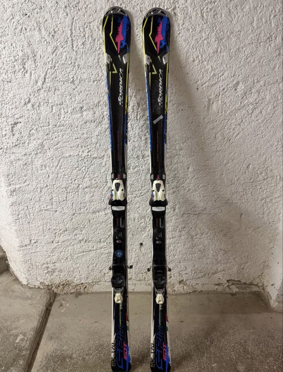 Skis: Skis – Gebraucht aus Kerzers von tia_2snz