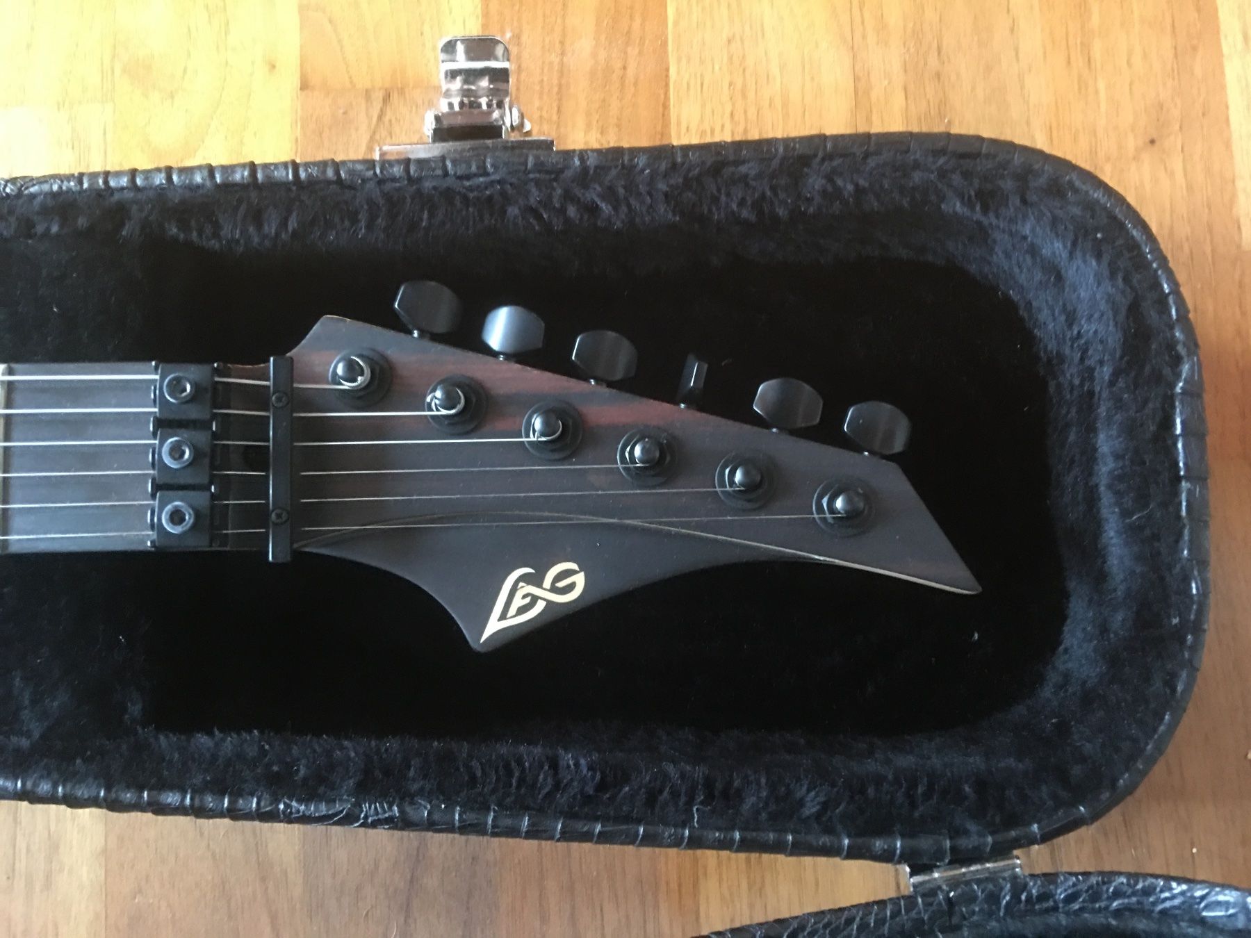 Strumenti musicali: Guitare électrique LAG Arkane 1000 – Usato da Bassecourt venduto da Sebiseba 2
