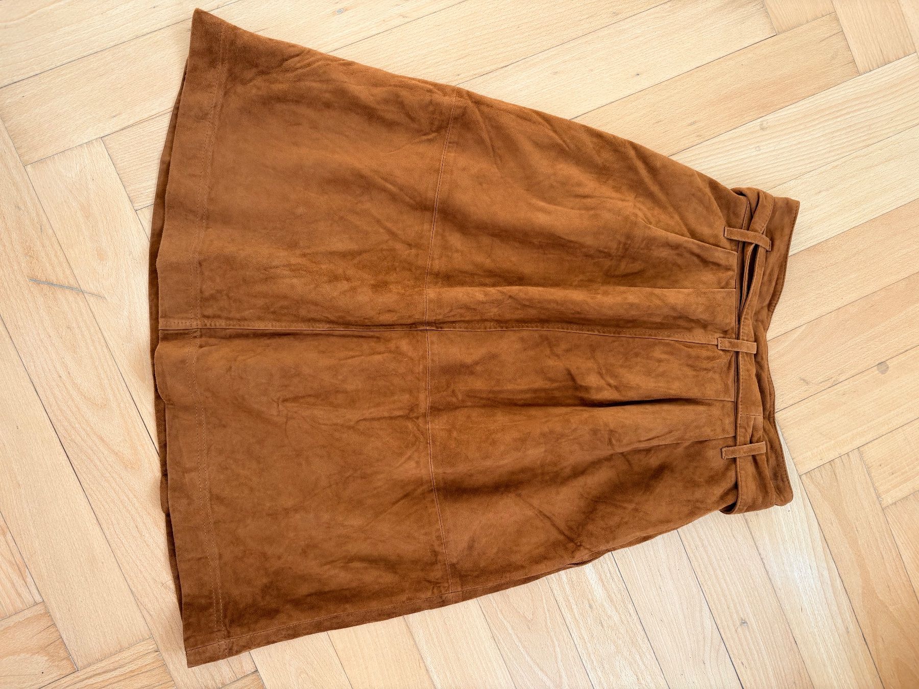 Kookai Röcke: Jupe Kookai en daim camel - Taille 36 comme neuf – Gebraucht aus Lausanne von france.guillermin 4
