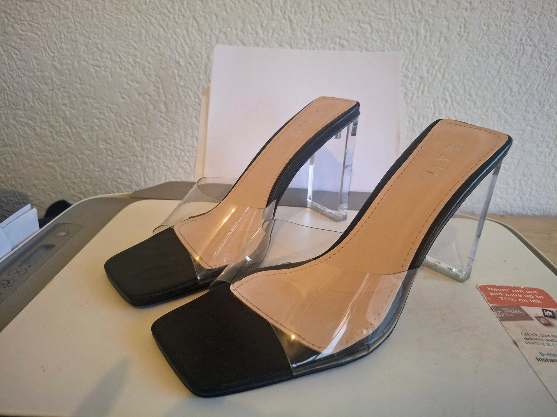 Scarpe da donna: Gr 37 Mules transparentes à talons de 9.5 cm RAID comme neuf – Nuovo (secondo la descrizione) da La Chaux-de-Fonds venduto da jen_h95m 2
