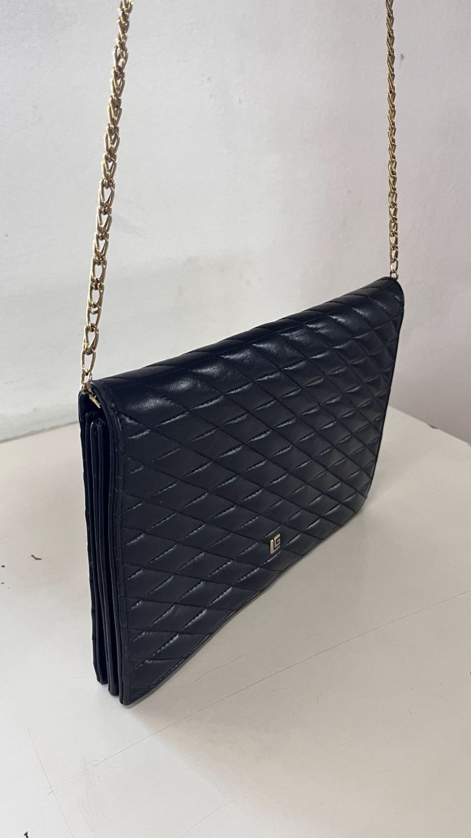 Taschen für Damen: Borsa Guy Laroche a tracolla blu trapuntata con catena – Gebraucht aus Lugano von yul_fhg2 4